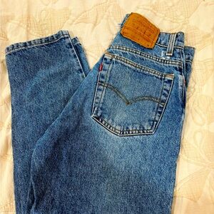 Vintage Authentic Women’s Levi’s 550